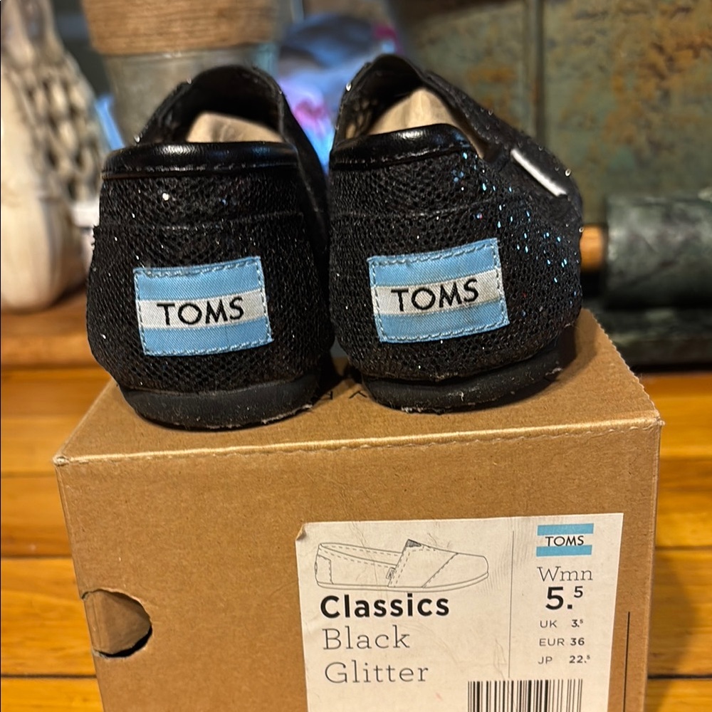 TOMS Women's Black Glitter Classics - Picture 3 of 12